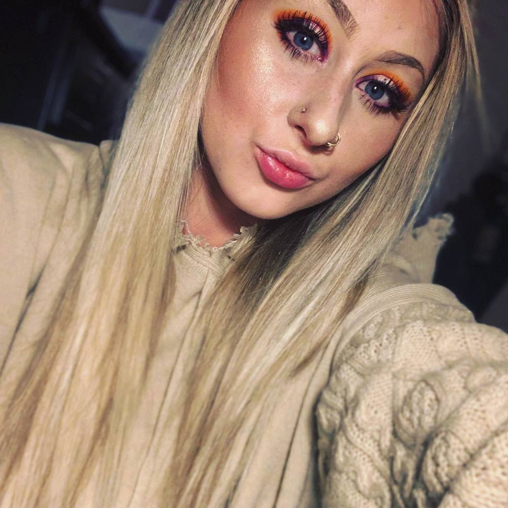 Meet your Posher, Kayla